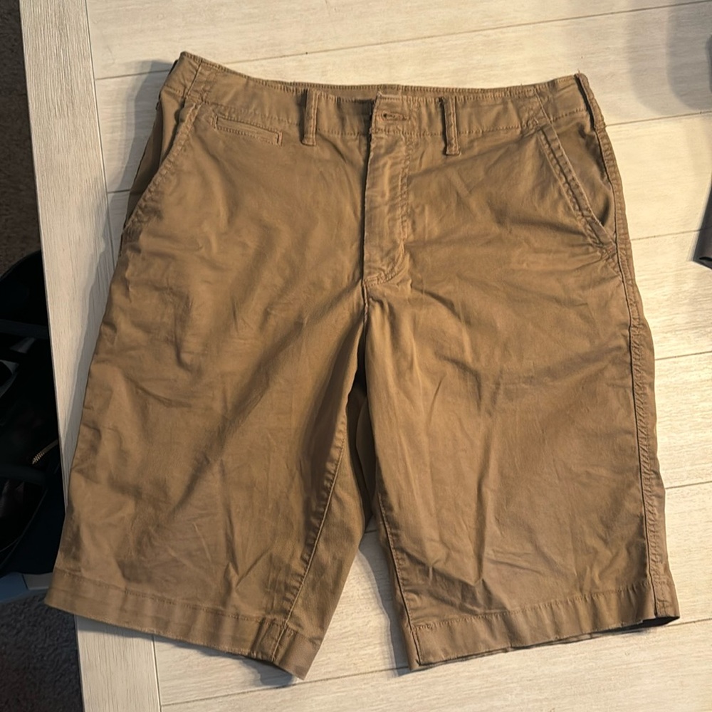 AE AMERICAN EAGLE LONGER LENGTH 11 inch shorts FLEX